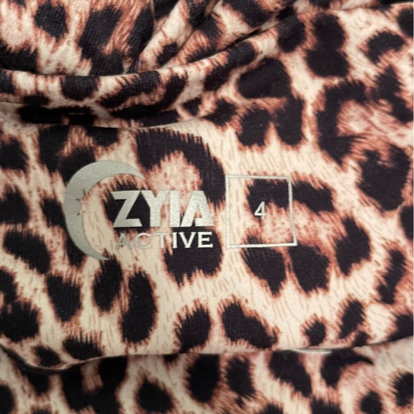 Zyia Leopard Print High Rise Leggings - Picture 4 of 4
